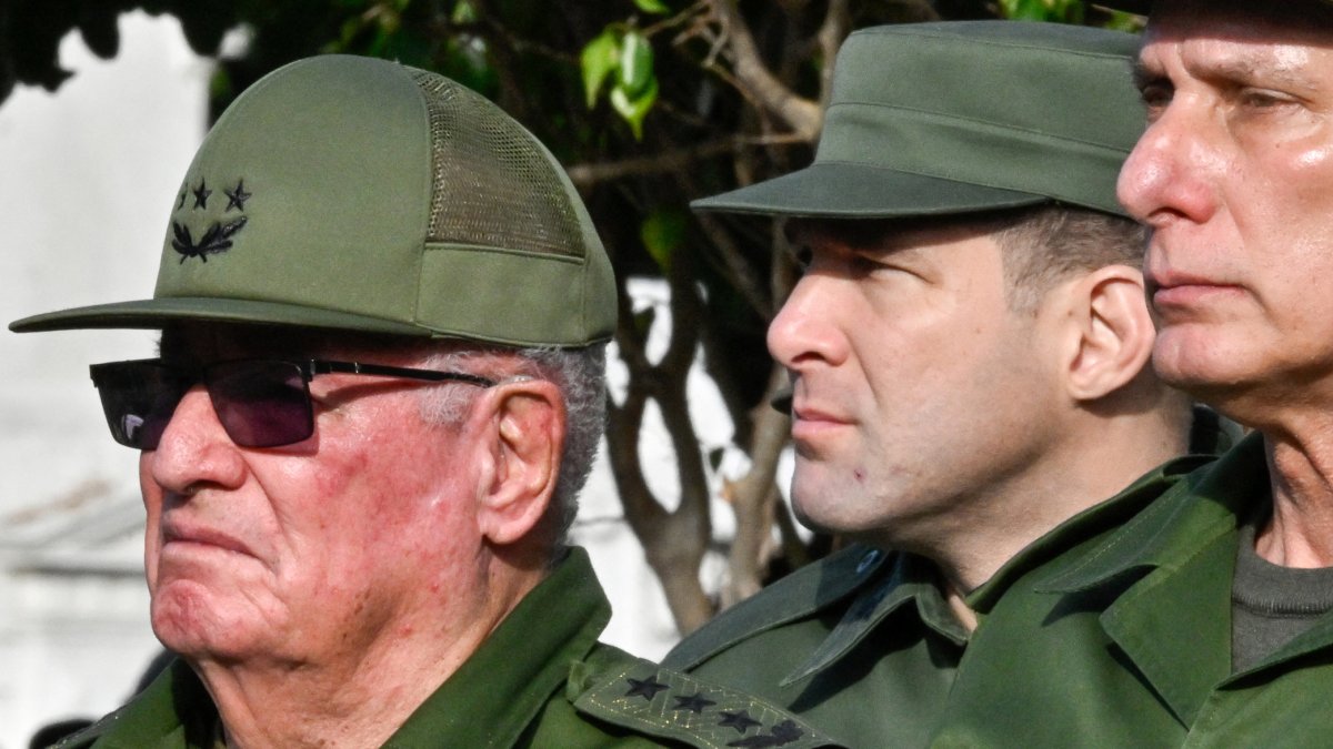 New sanctions against Cuba's Minister of the Armed Forces, seven other individuals, and five entities (File photo)