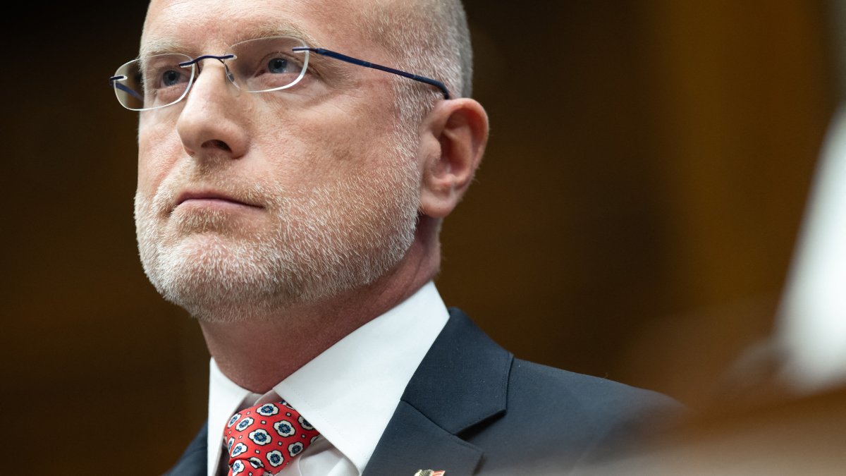 El presidente de la FCC, Brendan Carr (Archivo)
