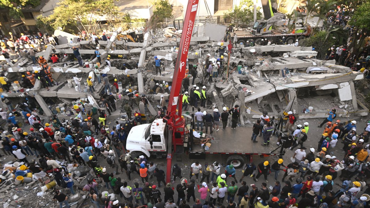 Rescue workers and volunteers are searching for survivors of the earthquake