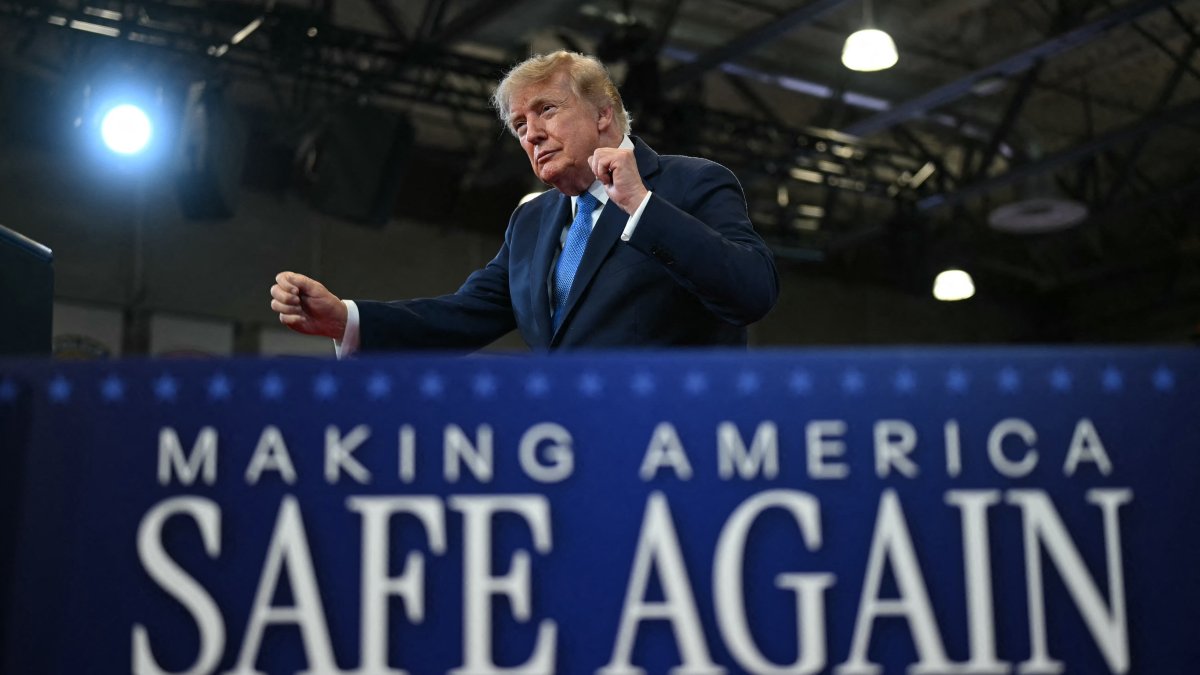 El presidente Donald Trump tras un discurso en Garden City, Nueva York, este 14 de agosto.
