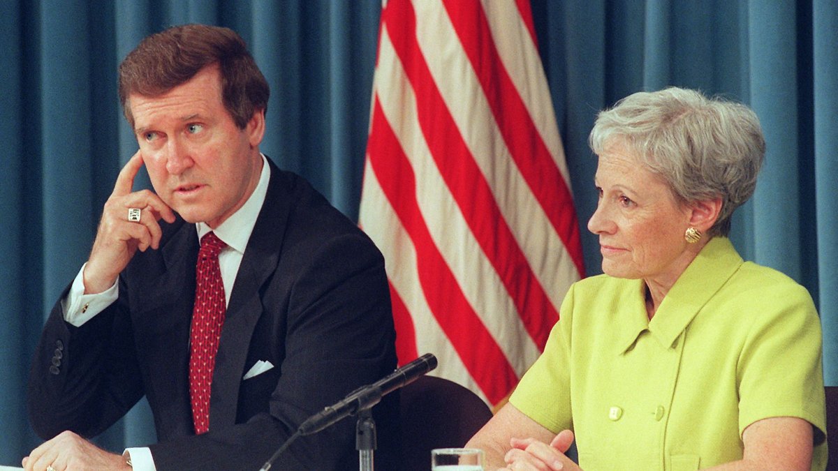 William Cohen with Nancy Kassebaum in 1997/ Joyce NALTCHAYAN