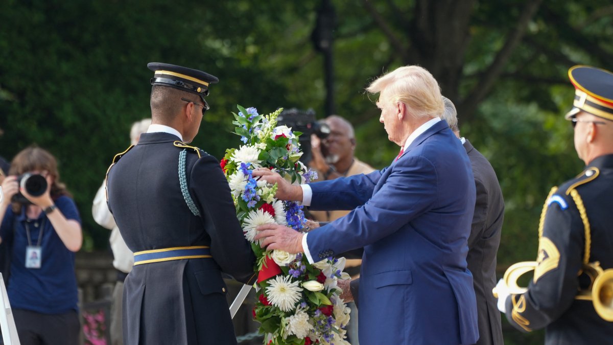 Donald Trump visits Arlington National Cemetery, file photo/ Andrew Leyden