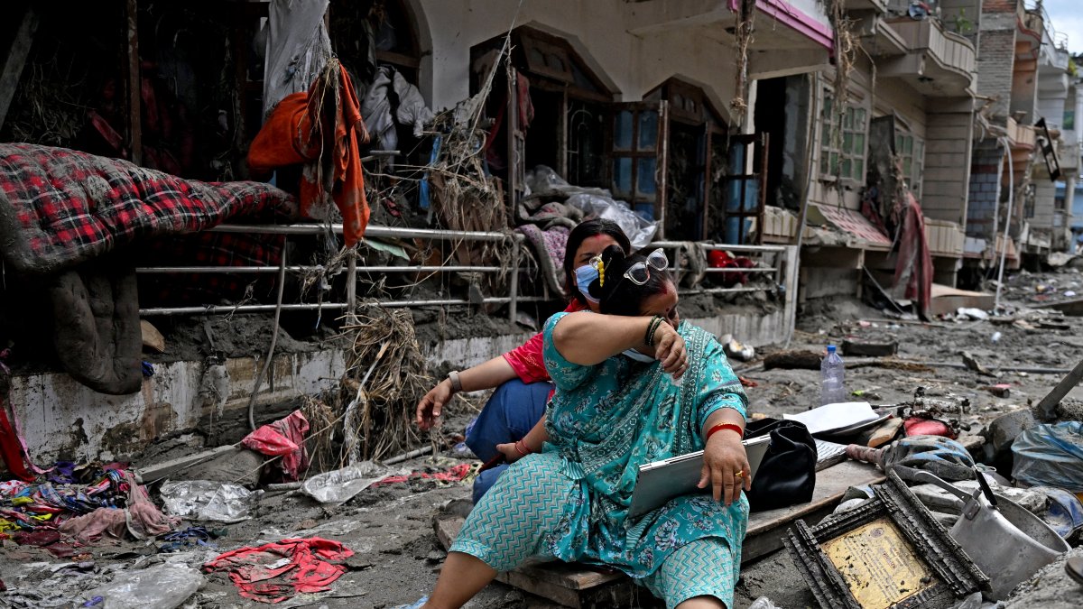 People after the mudslide in Nepal (File photo)