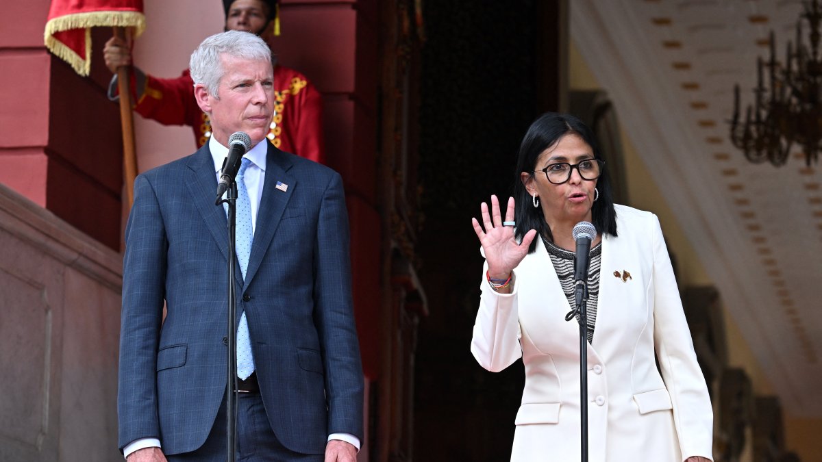 Delcy Rodríguez y el secretario de Energía de Estados Unidos, Chris Wright, en Caracas este 2 de septiembre.