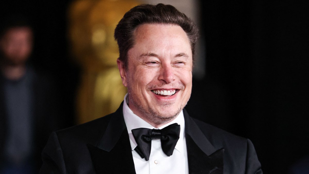 Elon Musk en Miracle Mile, Los Angeles/ Xavier Collin