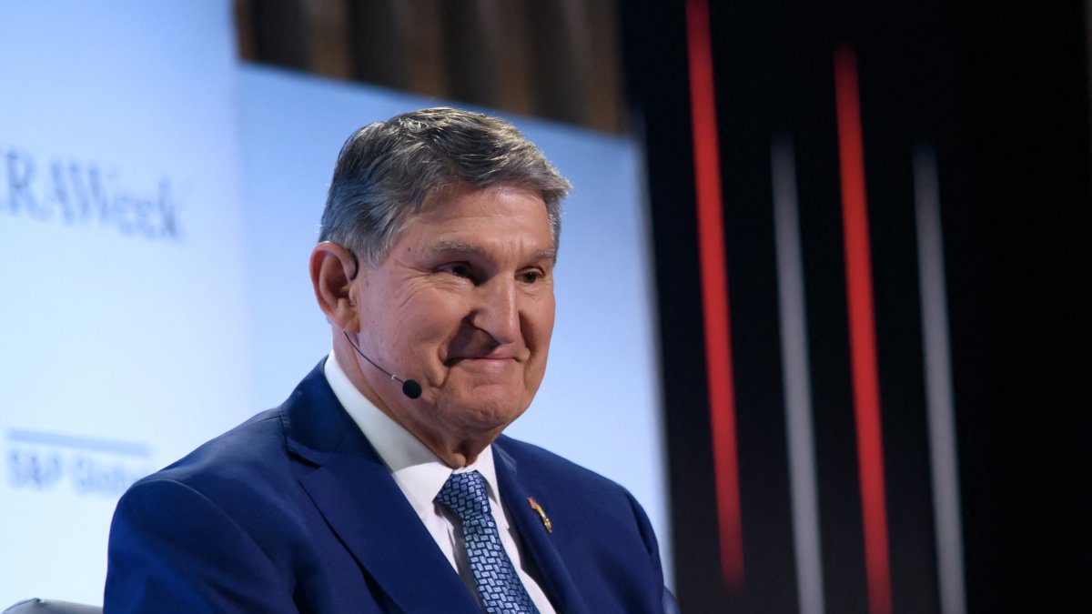 Joe Manchin in Houston, Texas/ Mark Felix