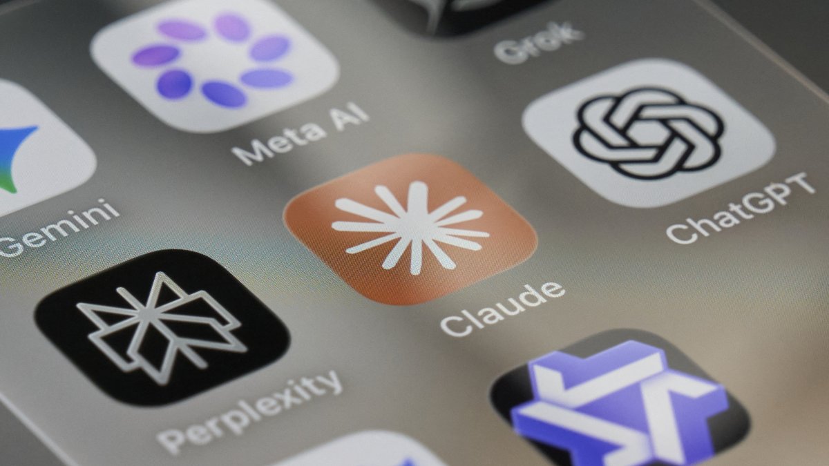 AI apps on a smartphone (stock image).