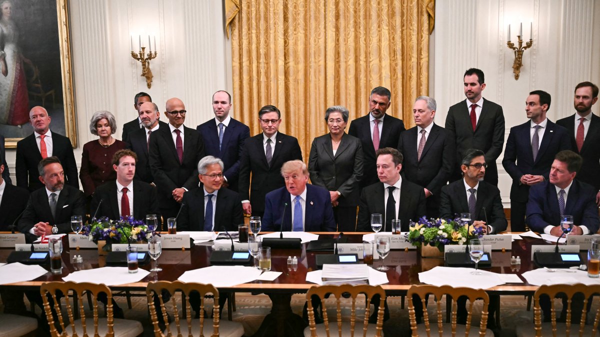 Donald Trump, con los ejecutivos de varias de las compañías tecnológicas más importantes, en la Casa Blanca. Septiembre de 2026