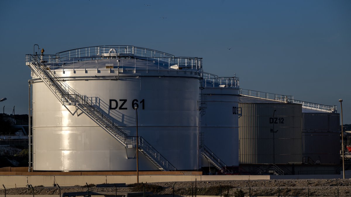 Imagen de una refinería