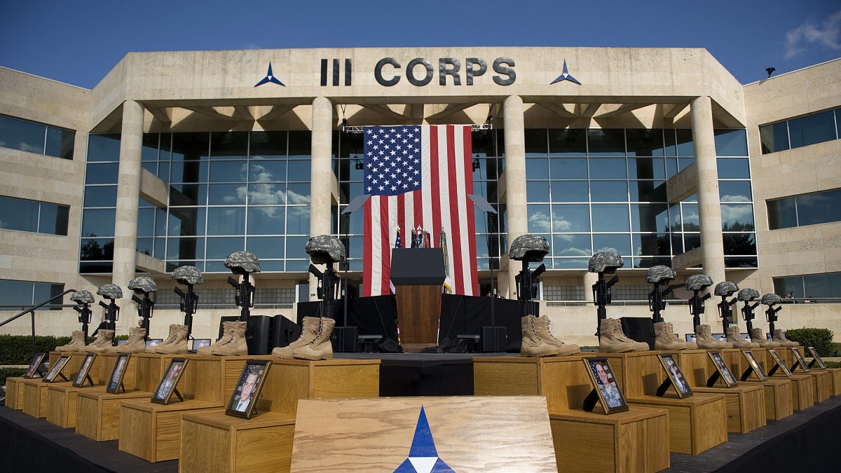 Funeral de los 13 soldados fallecidos en el tiroteo de Fort Hood de 2009. Imagen de archivo