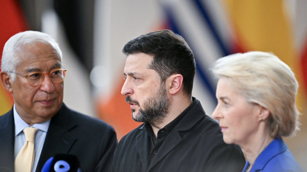 Zelensky, between the president of the European Council and the president of the European Commission