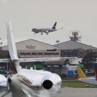 Momento en el que el avión de Trump aterriza en Milwaukee