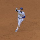 Ohtani recorre las bases después de un home run
