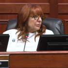 Captura de pantalla de Linda Moore en una reunión del Ayuntamiento