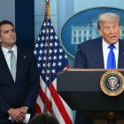 Donald Trump junto a Todd Blanche/ Andrew Caballero- Reynolds