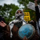 Estudiantes de la Universidad George Washington en una protesta pro-Palestina.