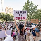 Una manifestación contra la revocación de Roe por el Supremo.