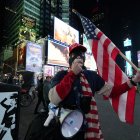 Un seguidor de Donald Trump en Times Square, NYC