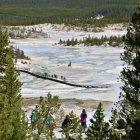 Vista de la cuenca del géiser Norris en el Parque Nacional de Yellowstone