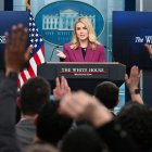 Con 27 años, Leavitt es la secretaria de Prensa más joven de la historia/ Roberto Schmidt