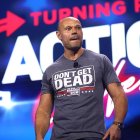 Bongino en la conferencia Turning Point Action/ Gage Skidmore
