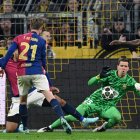 15 April 2025, North Rhine-Westphalia, Dortmund: Soccer: Champions League, Borussia Dortmund - FC Barcelona, knockout round, quarter-finals, second leg at Signal Iduna Park, Dortmund's Serhou Guirassy (r) scores the goal to make it 3:1. Photo: Federico Gambarini/dpa