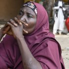 Un familiar de las víctimas de un atentado en Nigeria. Archivo.