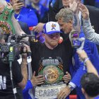 Canelo Álvarez celebra tras ganar a William Scull