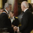 George Clooney y Joe Biden, durante un acto en la Casa Blanca en 2022
