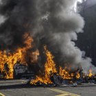 Autos quemados en las protestas anti-ICE en Los Angeles