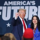 Trump y Flores en Texas/ Ronda Churchill