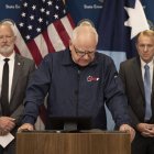 El gobernador Walz en una conferencia de prensa/ Jerry Holt