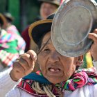 Mujeres bolivianas en una marcha para exigir al gobierno de Luis Arce que de solución a los problemas del país