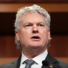 El representante Mike Collins (R-GA) es una de las opciones para la carrera