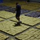 (FILES) Paquetes de droga incautados en territorio colombiano