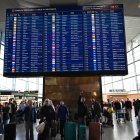 Pasajeros a la espera en un aeropuerto de Dinamarca