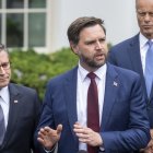 Vance y los líderes republicanos del Congreso/ Jim Watson