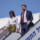 Vance arrives in Israel