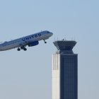 Torre de control en el Chicago O'Hare International Airport