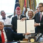 Donald Trump en el Salón Oval/ Brendan Smialowski