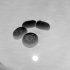 La nave espacial SpaceX Crew Dragon Endeavour antes de amerizar en el Océano Pacífico