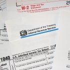 Formularios para trámites de impuestos (Archivo)