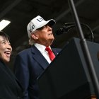 Sanae Takaichi junto a Donald Trump/ Andrew Caballero- Reynolds