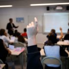 Estudiantes en un aula escolar (Archivo)