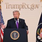 El presidente Donald Trump presneta la nueva plataforma TrumpRx (Archivo)