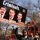 Protestas en Estados Unidos contra Nicolás Maduro, José Luis Rodríguez Zapatero y Pedro Sánchez.