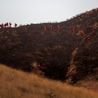 Ladera quemada en Jurupa Valley, en Riverside, California, en 2019