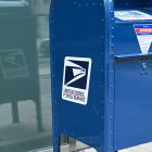 Un buzón del Servicio Postal de los Estados Unidos.