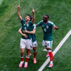 Raul Jimenez celebrates scoring his team's second goal/ Rodrigo Oropeza