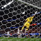 El portero de Cabo Verde, el número 01, Vozinha, realiza una parada durante el partido de fútbol del Grupo H del Mundial de 2026 entre España y Cabo Verde, disputado en el Estadio de Atlanta, en Atlanta, el 15 de junio de 2026.